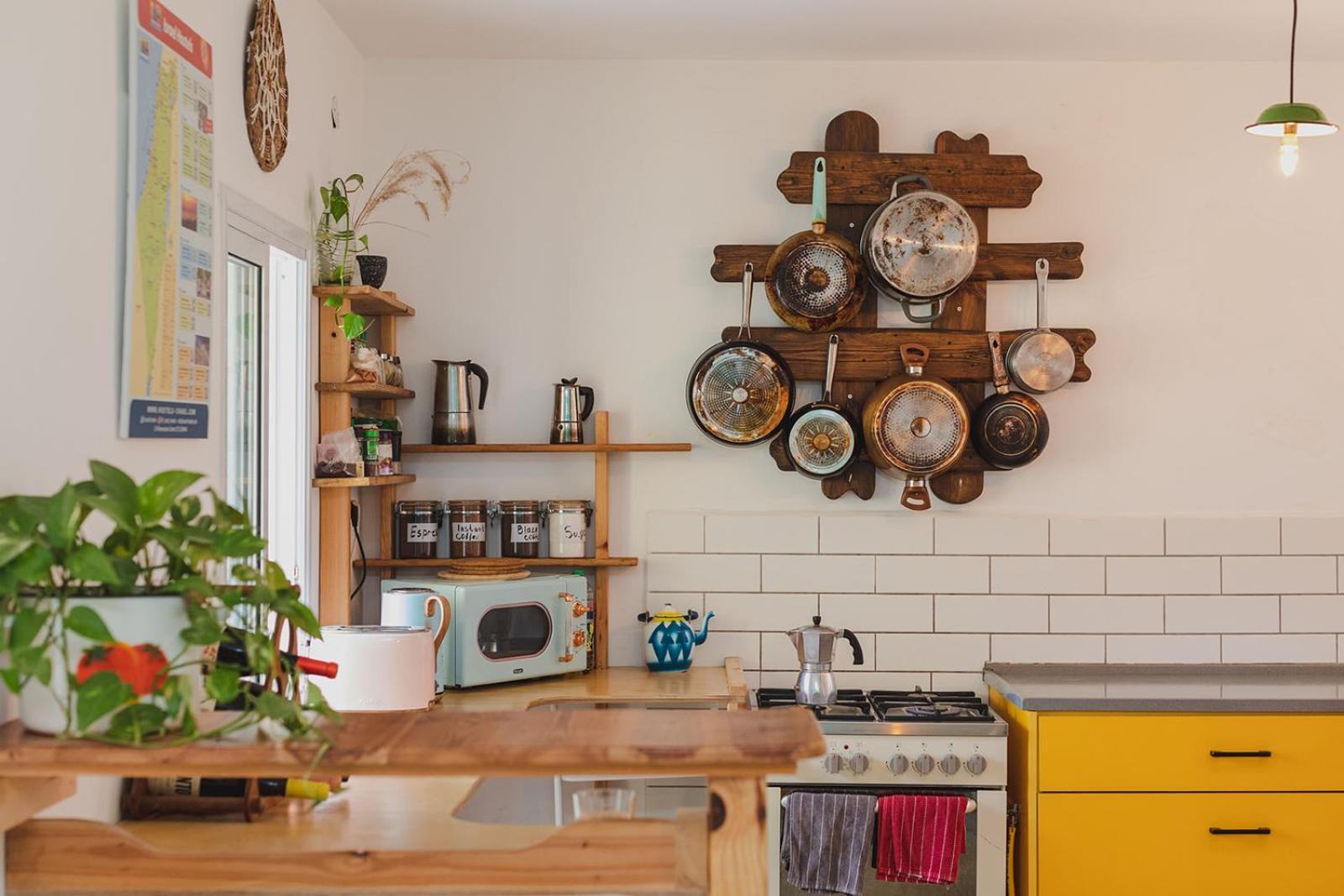 The White Hill Guesthouse 예로함 외부 사진